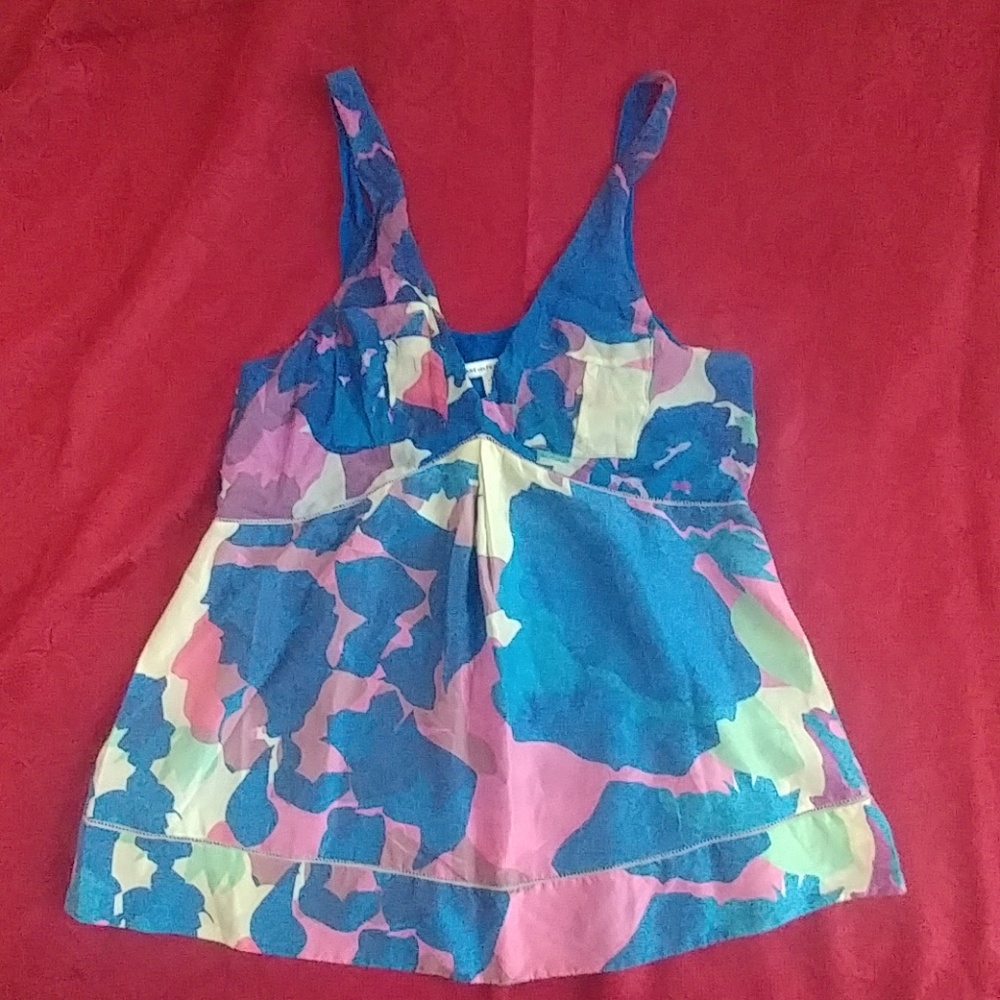 DIANE Von FURSTENBERG silk blouse.